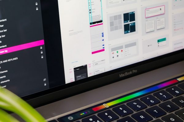 El chat no lo es todo: por qué seguimos diseñando IA como si fuera un WhatsApp